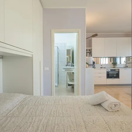 Casa Lugana 9 - Monolocale Con Piscina Fronte Sirmione