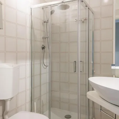 Casa Lugana 9 - Monolocale Con Piscina Fronte Апартаменты Сирмионе