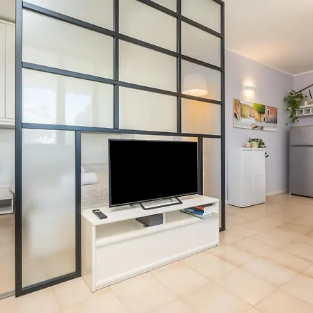 Casa Lugana 9 - Monolocale Con Piscina Fronte Сирмионе