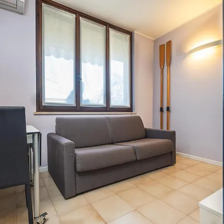 Апартаменты Casa Lugana 9 - Monolocale Con Piscina Fronte