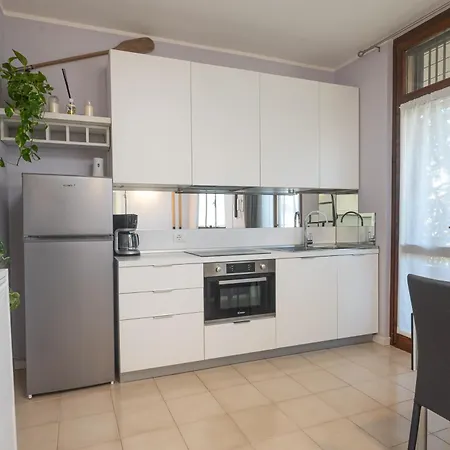 Casa Lugana 9 - Monolocale Con Piscina Fronte Sirmione
